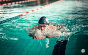 Efrem Morelli si allena alla piscina comunale di Cremona